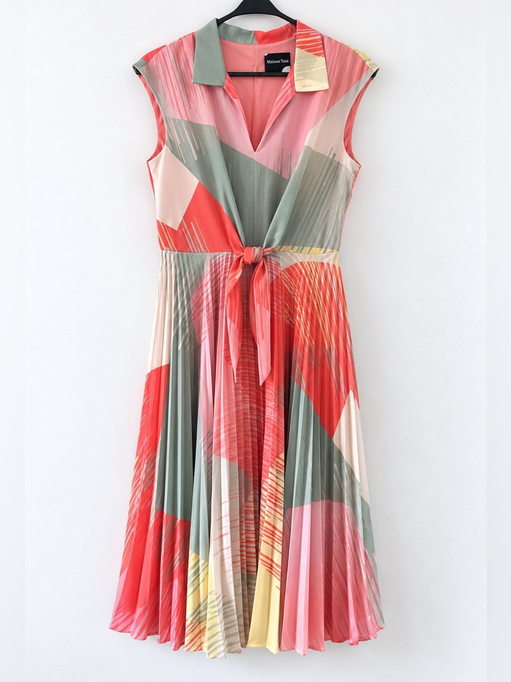 Maison Tara Geometric Pleated A-Line Midi Dress Like New